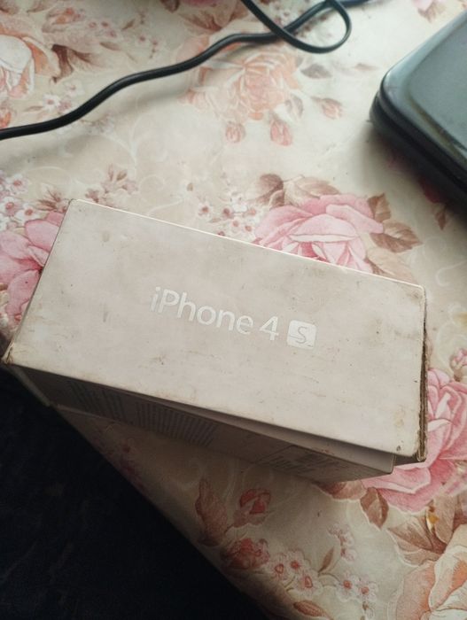 Айфон 4 s на запчасти