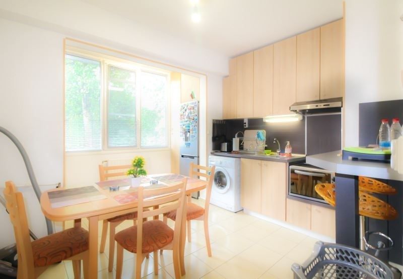 Дава се под наем Тристаен апартамент в София, Света Троица - 99 кв.м за 846.6 € - Снимка #1