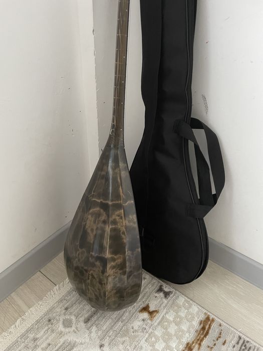 Касыби домбыра сатылады.