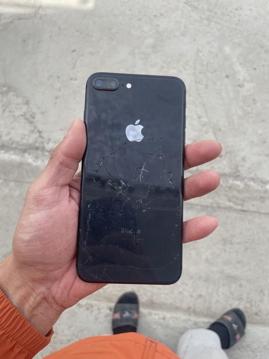 Iphone 8 plus 64gb radnoy