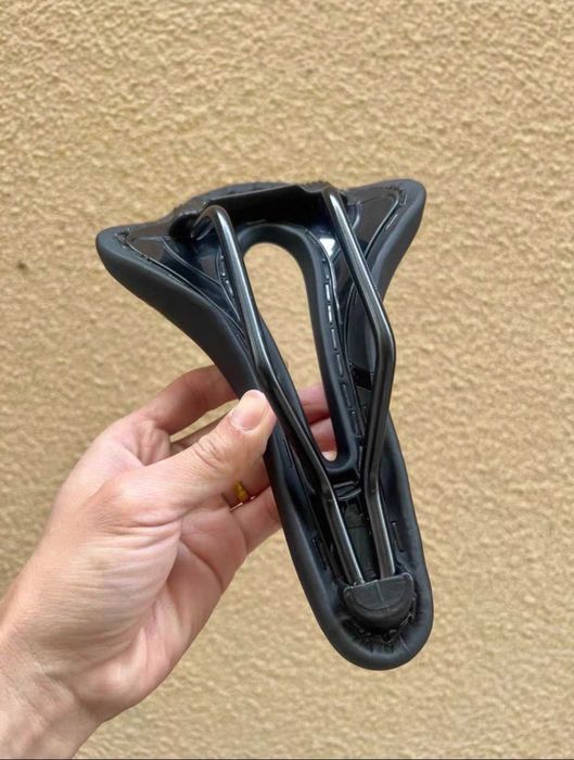 велосипедное сиденье