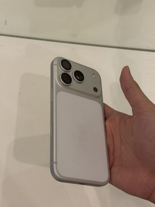 Продам iphone 17 pro