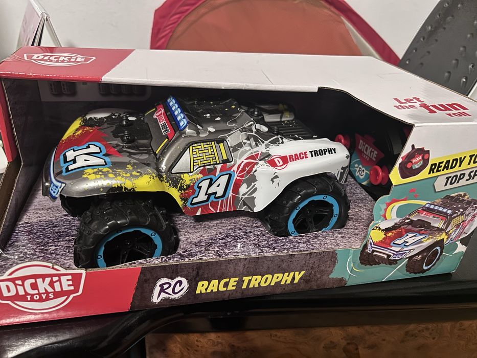 нови колички с дистанционно