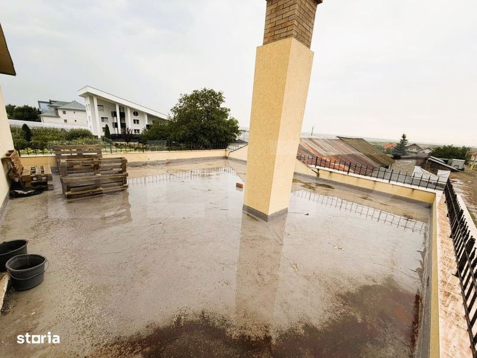 Spatiu comercial si hala de inchiriat, 215 mp, teren 2500 mp, zona Bos