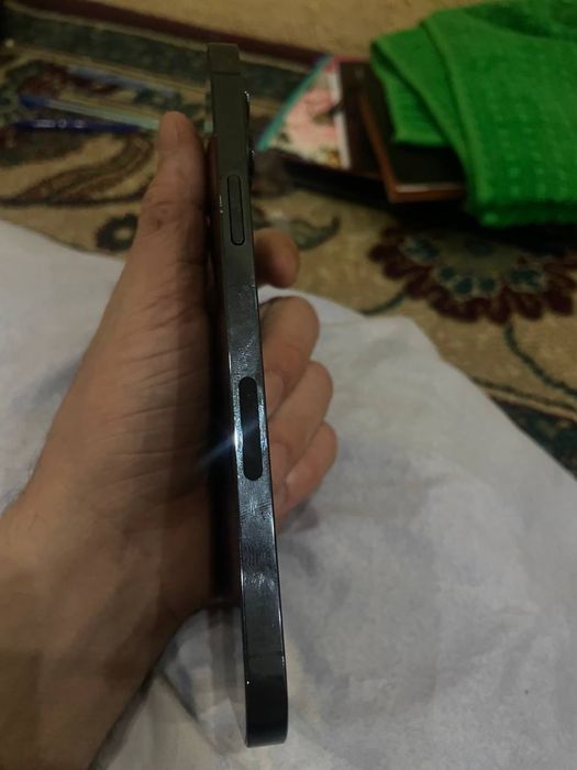 Iphone 12 pro max xolati yaxshi 128 gb yomks 80%
