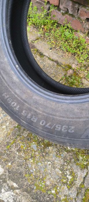 Продавам перфектни гуми Kumho Grugen HP71 109 H HL