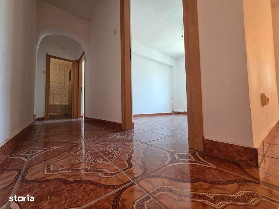 Apartament 3 Camere, Complet Renovat – Zona Piața Vest, 70mp, etajul.3