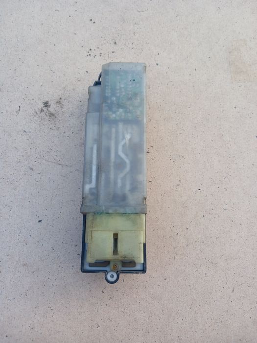 Кнопки стеклоподьемников Тоета Карина Е