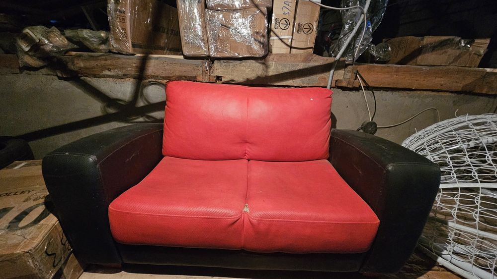 Продам маленьки диванчик