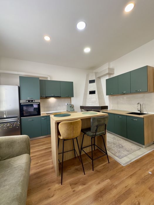 Apartament la casa zona Lupeni
