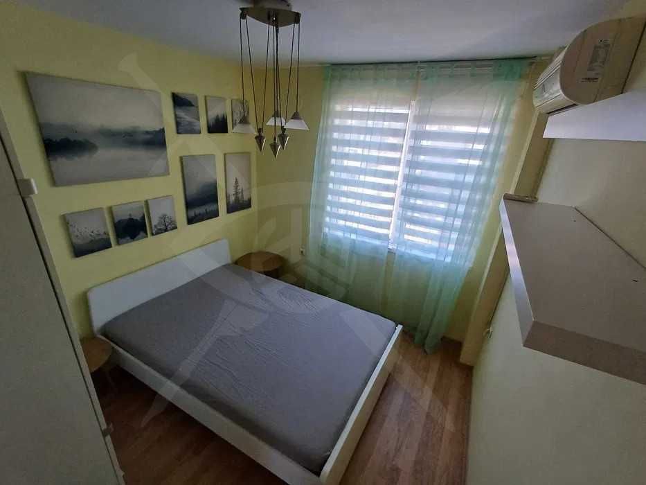 Дава се под наем Тристаен апартамент в Варна, Бриз - 150 кв.м за 850 € - Снимка #4