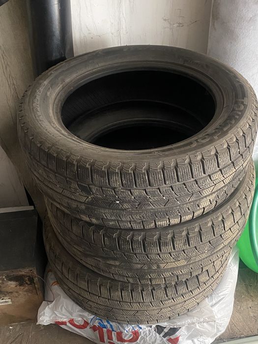 Продам зимнюю резину липучки