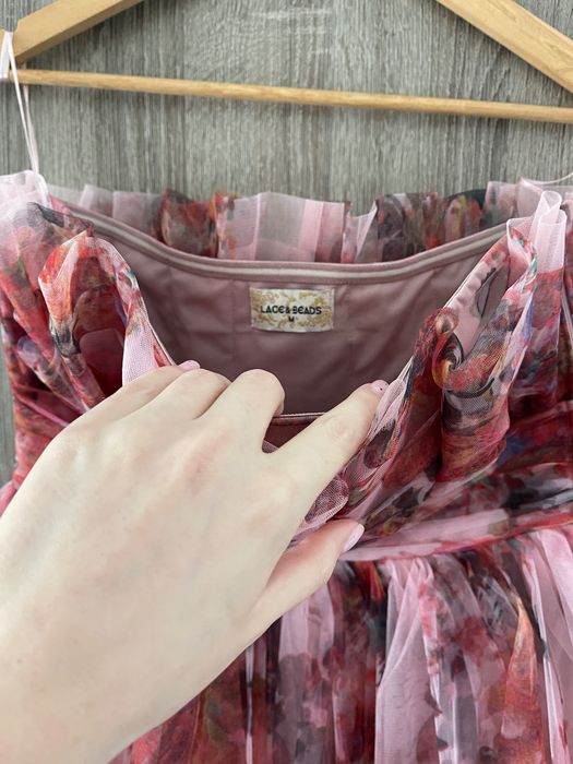 Vând rochie Tulle rose middi