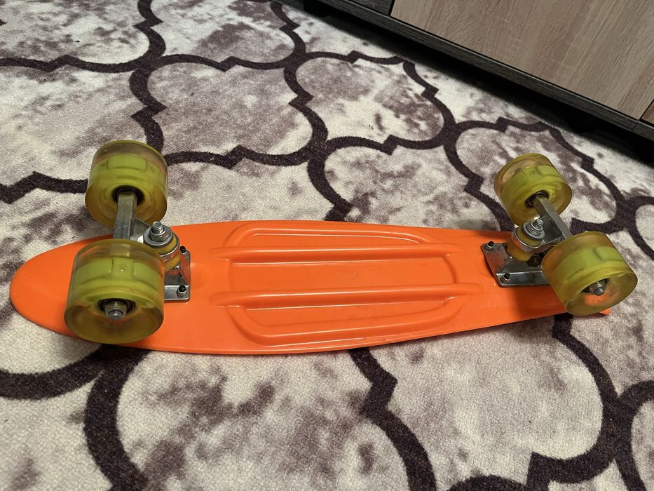 Продам пениборд-скейтборд!