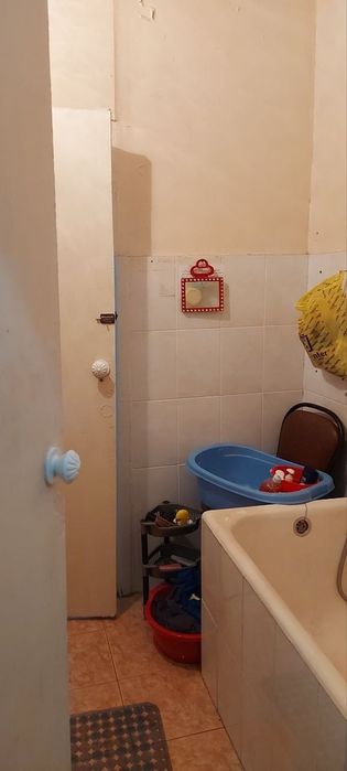 Продажа 1в2/4/4 на Юнусабад-13, 2 хонали сотилади