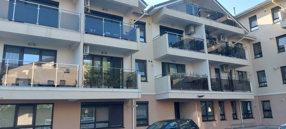 Închiriez apartament 2 camere (mansarda)