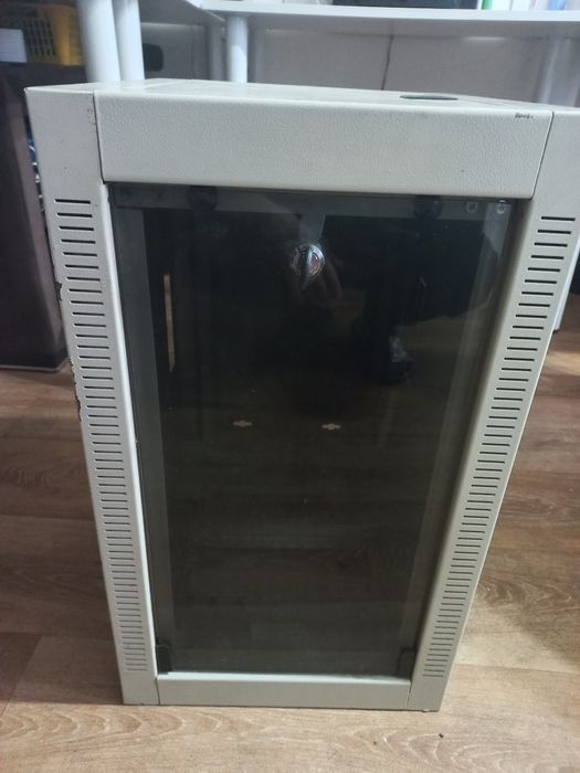 Rack solid 60x40x40 server retea