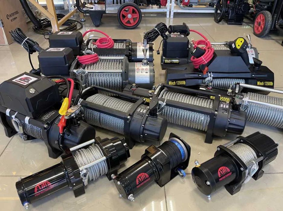 Troliu electric 12V 3000lbs cablu 9.2m,telecomanda cu fir ,nou