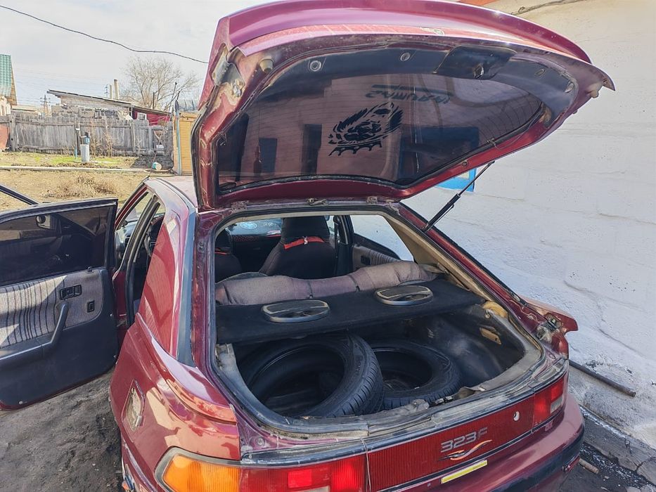 Продается мазда 323