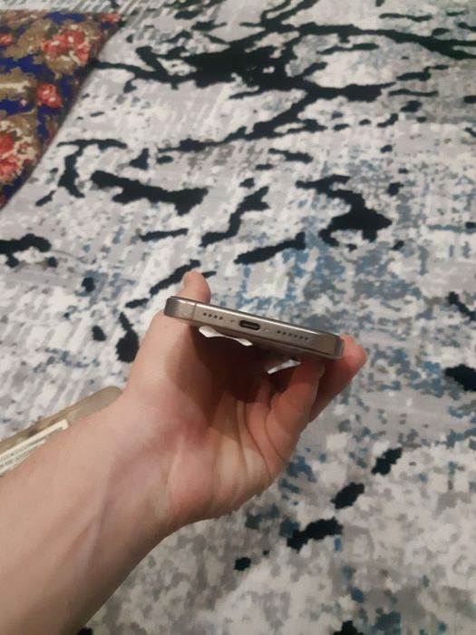 Iphone 16 pro max ideal holatda