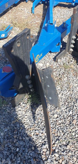 Плуг ПЛН 4-35 на МТЗ