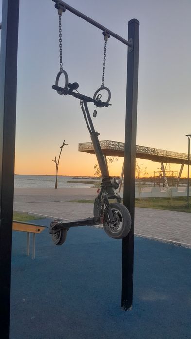 Продам электросамокат
