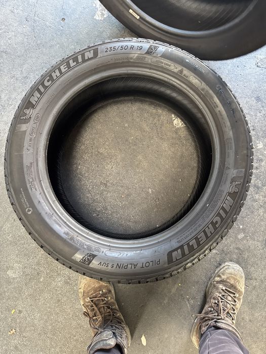235/50/19 Michelin M+S