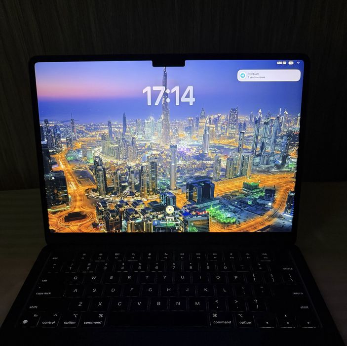 Apple MacBook Air M2 идеальный