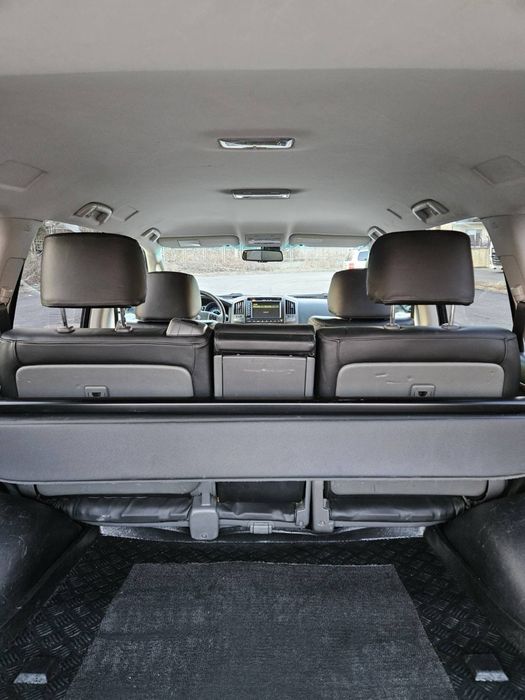 Toyota Land Cruiser V8