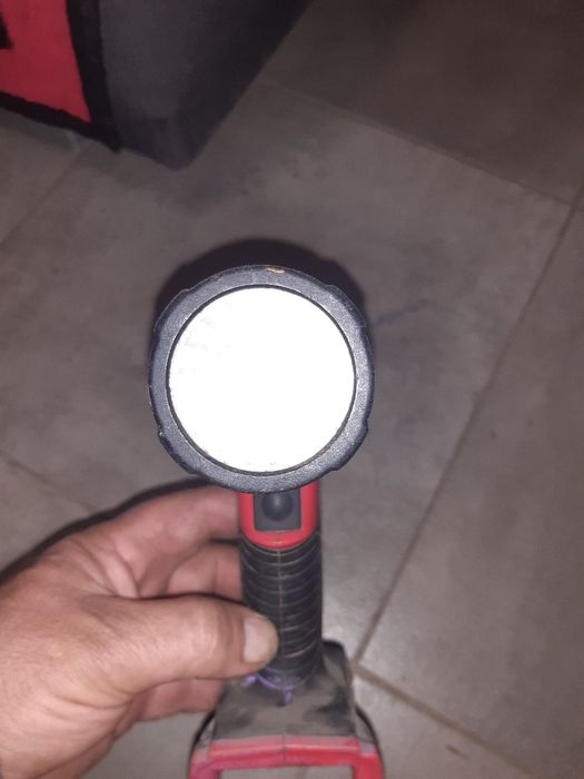 Lanterna led Milwaukee  M 18 T LED