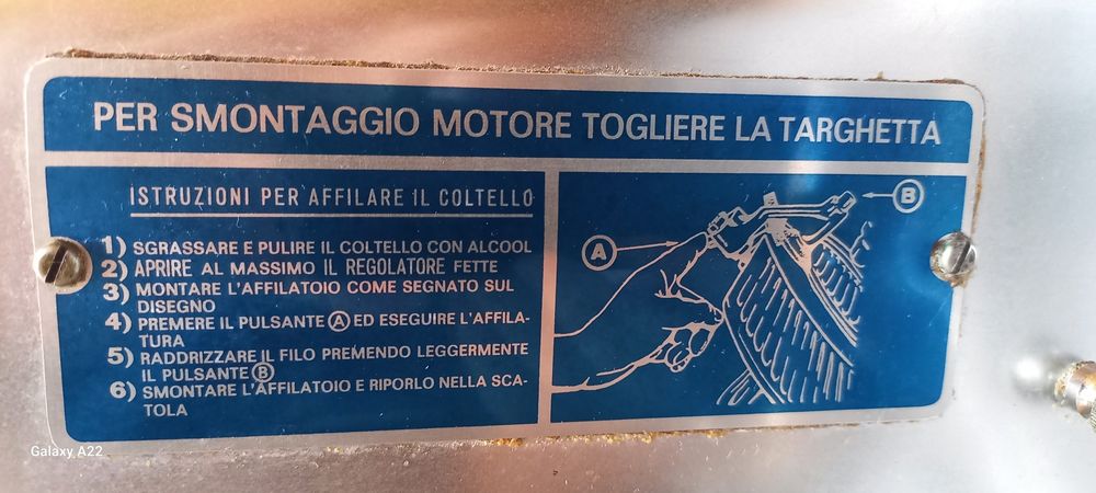Affettatrice salame etc.elettrica 220v/380v 220/380v