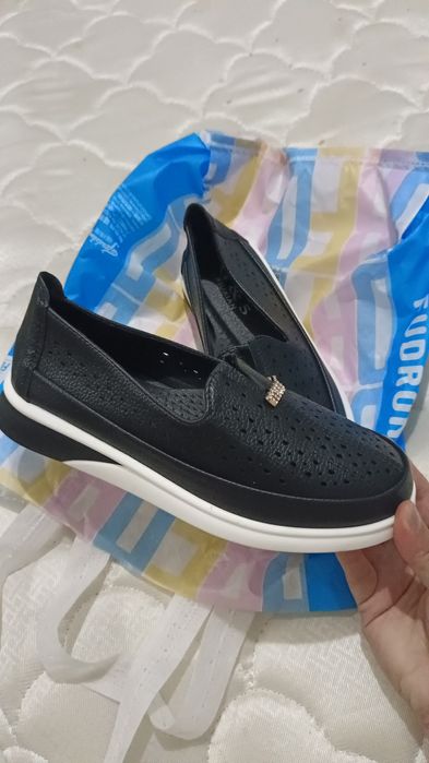 Продам новые туфли