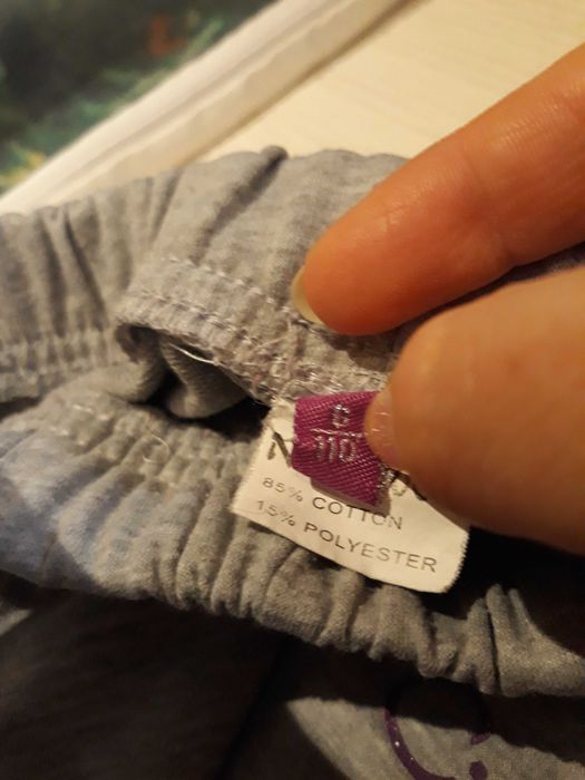 Детски долнища за момиче, отговарящи на размер 104-110