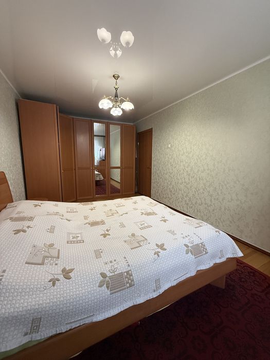 Продам спальный гарнитур