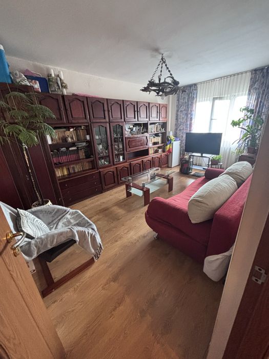 Vand apartament 2 cam decomandat, str. Dacia (zona Mall)- Targu-Jiu