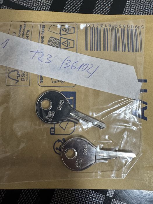 Set chei butuc/incuietoare carlig remorcare Westfalia  cod: 36102