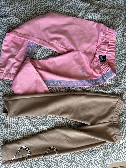 Лот за момиче долници и блузи