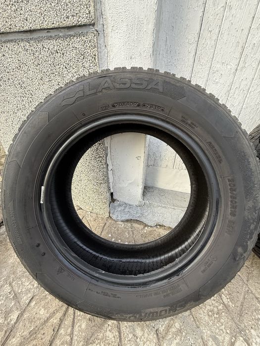 Продавам 4 бр. Зимни гуми LASSA Snoways 4  205/60/16 dot2019.