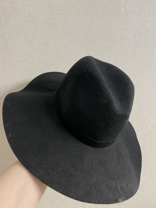 Черная шляпа