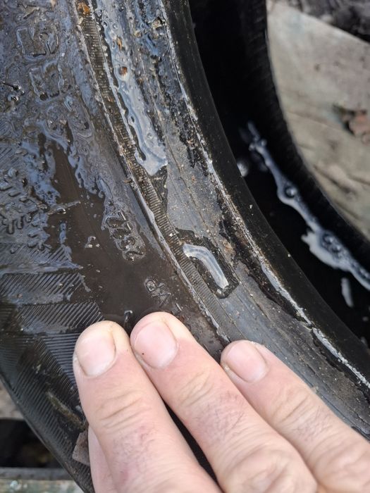 Vand 1 anvelopa 255 60 17 gripmax de iarna buna dot 2022