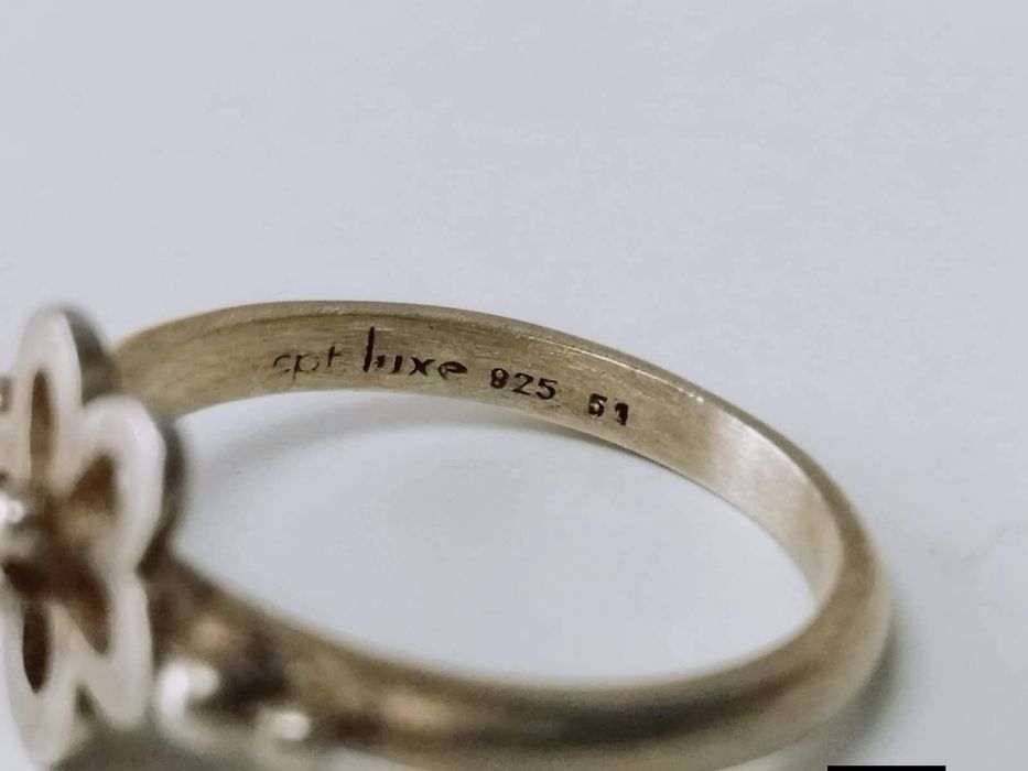 Vechi inel argint 925 placat cu aur.