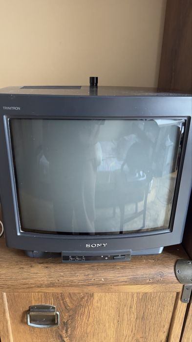 Телевизор Sony с дистанционно