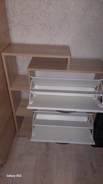 Продаем полочку под обувь