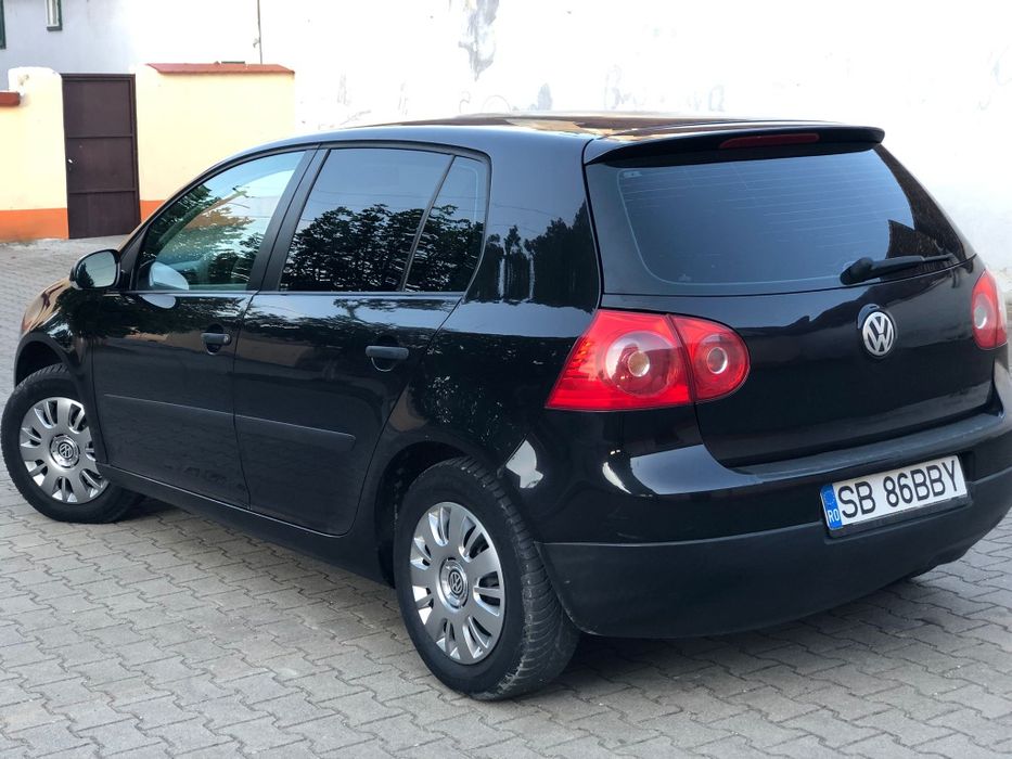 Volkswagen golf 5. 1.6  2007. 6+1  viteze