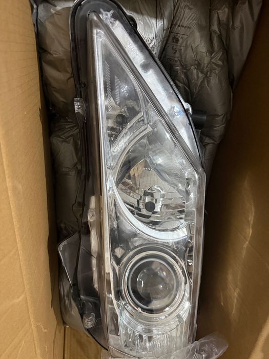 Левая фара галоген камри 50 европеец