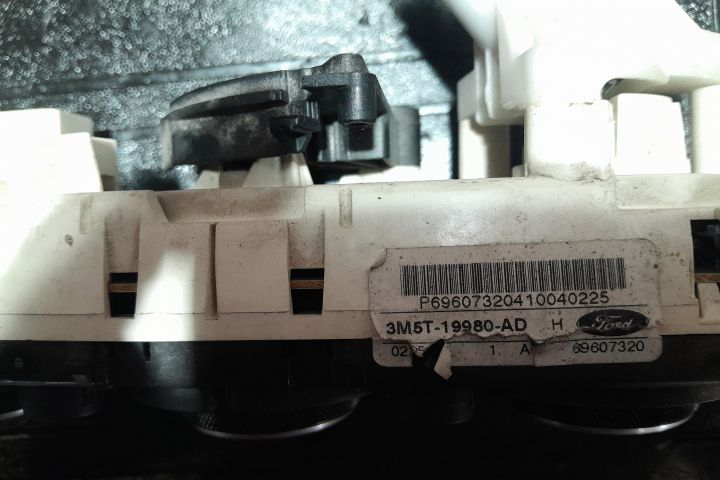 Comanda AC 3M5T-19980-AD 3M5T-19980-AD Ford Focus a 2-a generatie