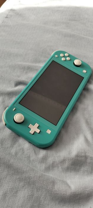 Продам Нинтендо свитч лайт