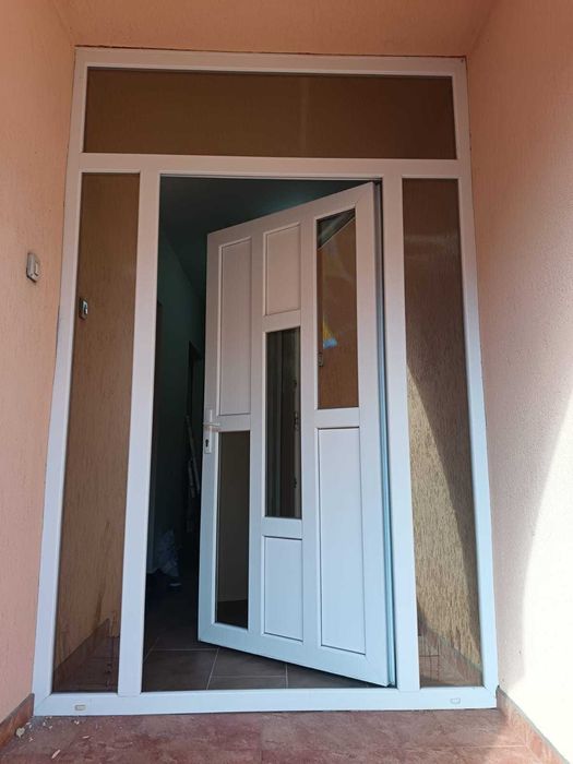 Vând ușă termopan