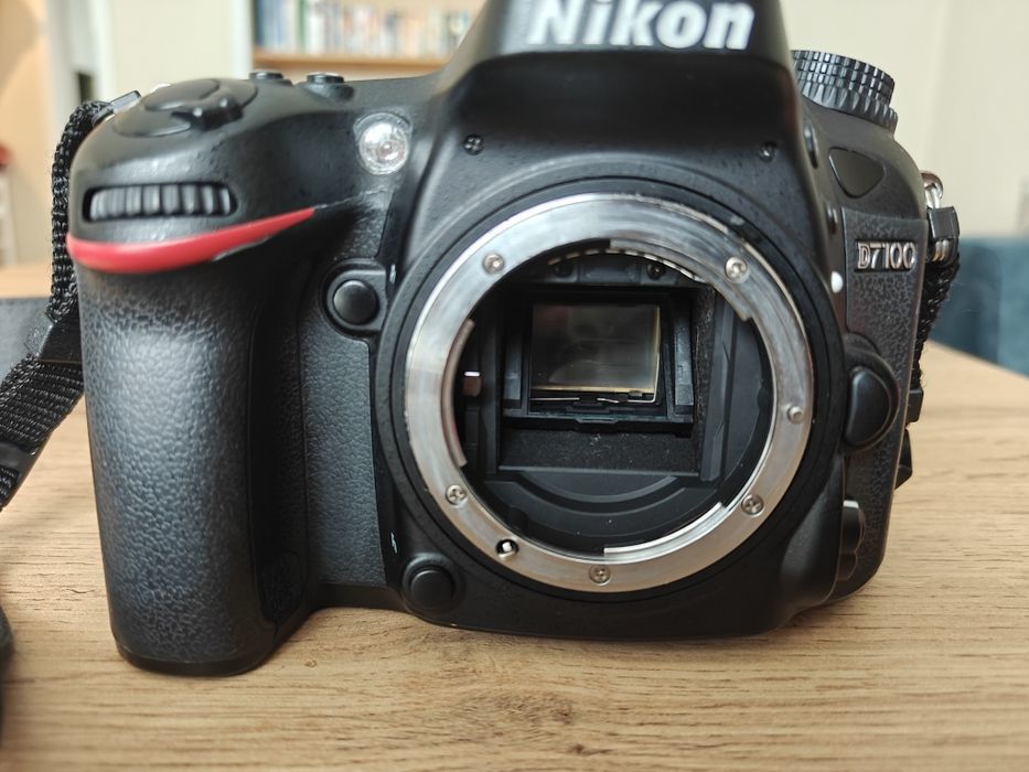 Nikon D7100 + 2 обектива