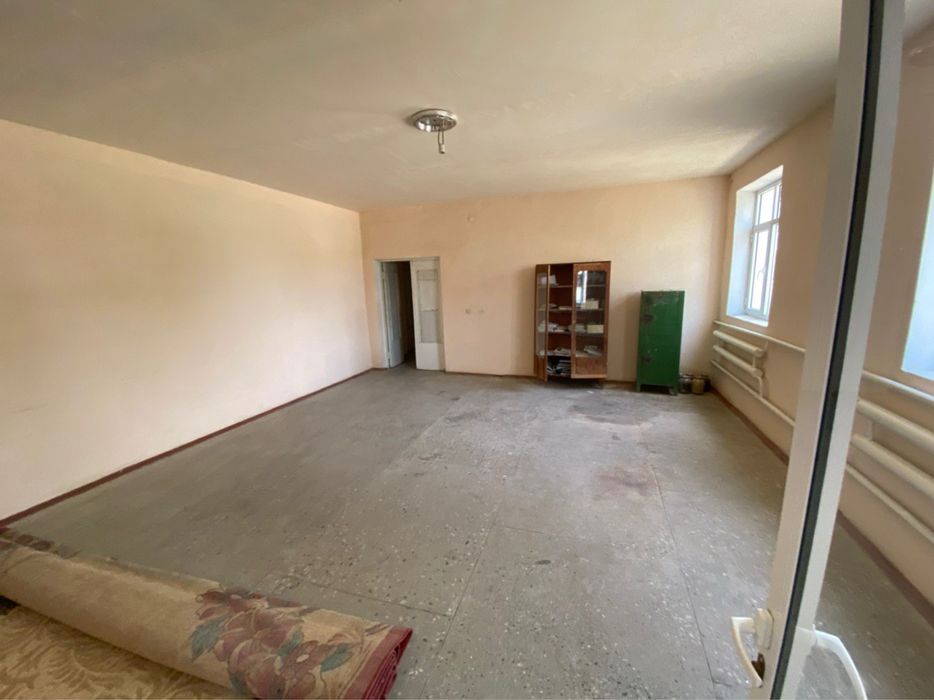 Ferma yoki  Ishlab chiqarish uchun yer noturar bino sotiladi